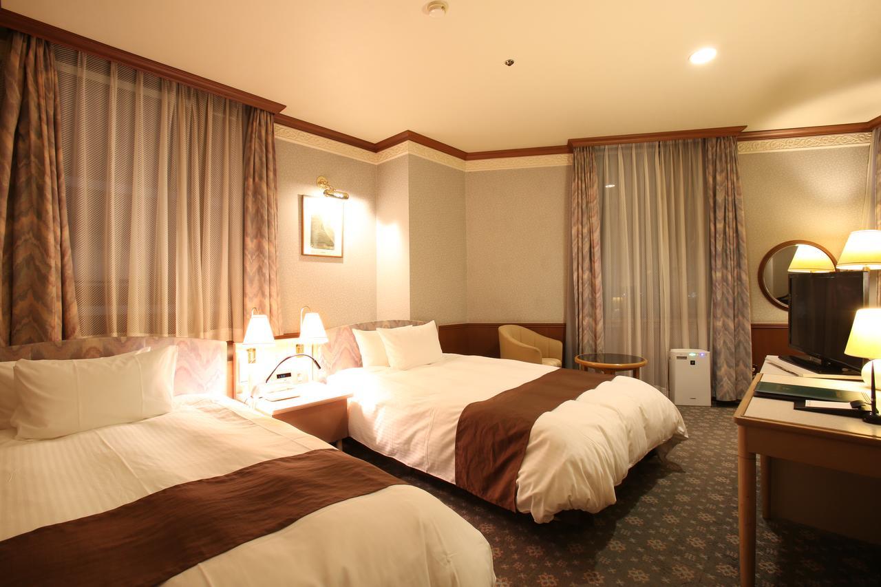 היראצוקה Hotel Sunlife Garden מראה חיצוני תמונה