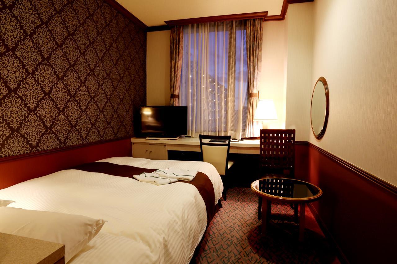 היראצוקה Hotel Sunlife Garden מראה חיצוני תמונה